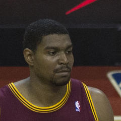 Andrew Bynum