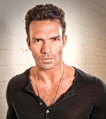 Darren Shahlavi