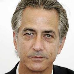 David Strathairn