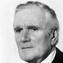 Desmond Llewelyn