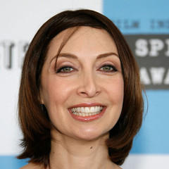 Illeana Douglas