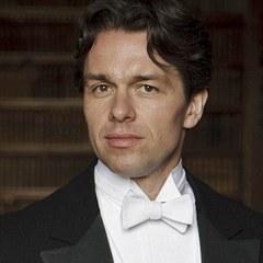 Julian Ovenden