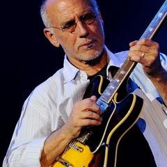 Larry Carlton