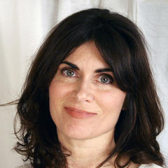 Phoebe Gloeckner