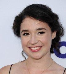 Sarah Steele