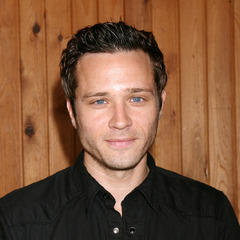 Seamus Dever