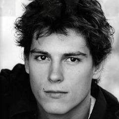 Sean Faris