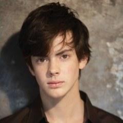 Skandar Keynes